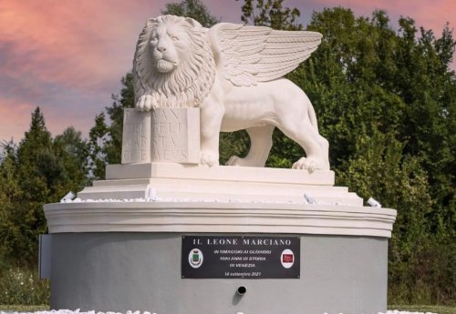 Immagine raffigurante la scultura